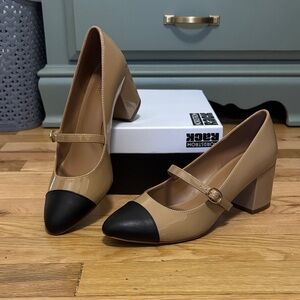 Chic Tan and Black Jackie Cap Toe Mary Jane Pump (Size US 7)